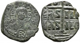 ANONIMO Atribuido a ROMANUS III. Follis. 1028-1034 d.C. Constantinopolis. A/ Busto de Cristo de frente, levantando la mano en bendición y sosteniendo ...