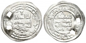 CALIFATO DE CORDOBA. Hisham II. Dirham. 381H. Al-Andalus. V-514. Ar. 3,32g. Dos perforaciones. MBC+.