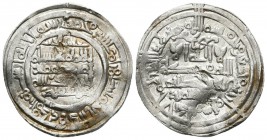 CALIFATO DE CORDOBA. Hisham II. Dirham. 394H. Al-Andalus. V-580. Ar. 3,32g. Dos golpes en el centro. MBC.