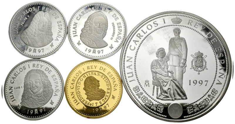 CONTEMPORANEO. Serie completa conmemorativa de la Casa de Borbón. 2000 (3), 1000...