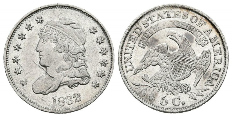 ESTADOS UNIDOS. 5 Cents. 1832. Km#47. Ar. 1,34g. Raya en anverso. EBC-.