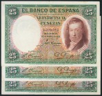 Conjunto de 3 billetes de 25 Pesetas emitidos el 25 de Abril de 1931, sin serie (Edifil 2017: 358). MBC.