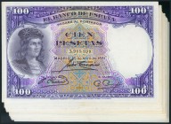 Conjunto de 14 billetes de 100 Pesetas emitidos el 25 de Abril de 1931, sin serie (Edifil 2017: 360). EBC/MBC.