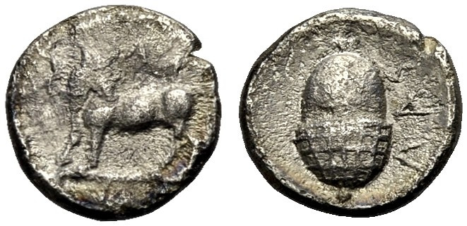 LUKANIEN. LAOS. 
Triobol, 470-453 v. Chr. s-AL Androkephaler, bärtiger Stier n....