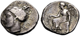 BRUTTIUM. TERINA. 
Stater, 420-400 v. Chr. Nymphenkopf n.l. mit Ohrring und Sphendone, die Haare hoch am Kopf gebunden. TEΡ(IN)ON. Rv. Geflügelte Nik...