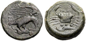 SIZILIEN. AKRAGAS. 
Tetras oder Trionkion, Bronze, 425-410 v. Chr. AKP. Adler n. r. auf einem toten Hasen. Rv. Krabbe, darunter drei Wertkugeln und F...