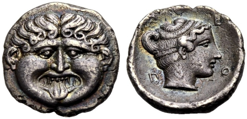 MAKEDONIEN. NEAPOLIS. 
Hemidrachmon, 400-350 v. Chr. Gorgoneion von vorne. Rv. ...