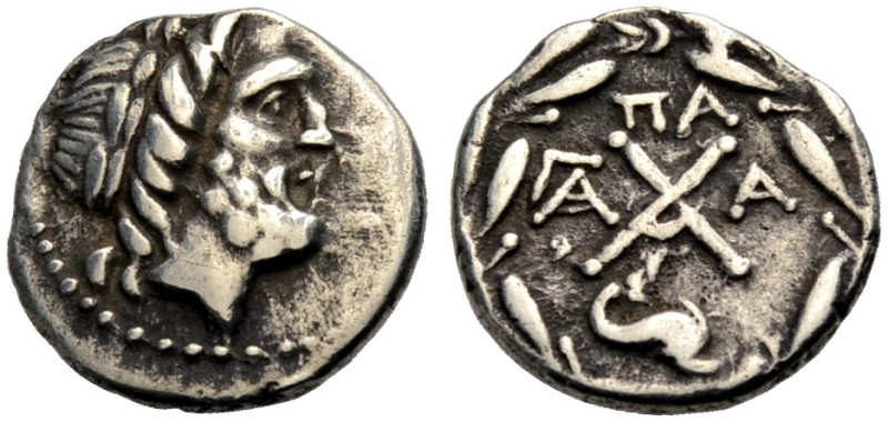 ACHAIA. PATRAS.
Triobol um 86 v. Chr. Kopf des bärtigen Zeus mit Lorbeerkranz n...