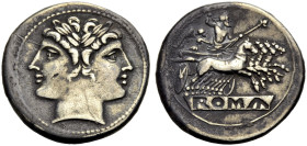 RÖMISCHE REPUBLIK. Anonym, vor 211 v. Chr. 
Quadrigatus, 225-214 v. Chr. Doppelkopf der jugendlichen Penaten mit Lorbeerkranz. Rv. Iupiter mit Zepter...