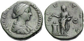 KAISERZEIT. Lucilla, (gest. 182), Gem.des Lucius Verus, Tochter des M. Aurelius. 
Sesterz, nach 164. Drap. Büste n.r., das Haar in einem Chignon. Rv....