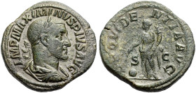 KAISERZEIT. Maximinus I. Thrax, 235-238. 
Sesterz, 235-236 Drap., gep. Büste mit L. n. r. Rv. PROVIDENTIA AVG Providentia n.l. stehend, Stab und Füll...