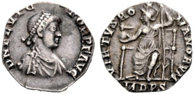 KAISERZEIT. Flavius Victor, 387-388. 
Siliqua, 387-388 Mailand. Drap., gep. Büste n. r. mit Perlendiadem. DN FL VIC-TOR PF AVG Rv. VIRTVS RO-MANORVM ...