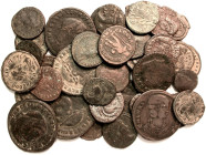 LOTS. 
KAISERZEIT. 4. Jh. Lot Bronzemünzen. Tetrarchen bis Theodosius II. (43).
Schön oder sehr schön