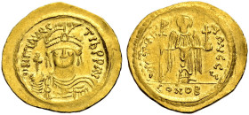 Mauricius Tiberius, 582-602. 
Solidus. 583-601. Thessalonica. Drap. und gep. Büste mit Helm von vorne, Kreuzglobus haltend. Rv. VICTORI-A AVCCΓ/CONOB...