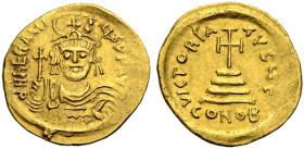 Heraclius, 610-641. 
Solidus, 610-613. Drap. und gep. Büste von vorne mit Krone und pendilia, in der Rechten Kreuzglobus haltend. Rv. VICTORIA - AVgy...