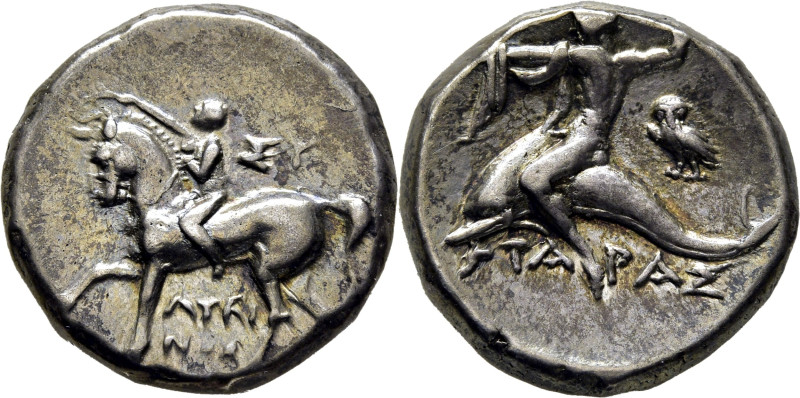 CALABRIA-TARENTO. Estátera. 272-235 a.C. Jinete desnudo a izquierda coronando al...