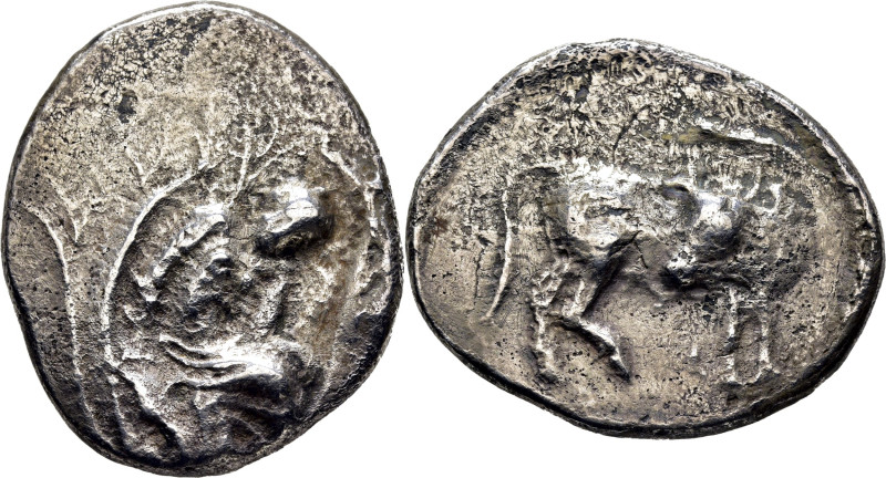 CRETA-GORTYNA. Estátera eginética. 430-300 a.C. Europa semidesnuda con peplos en...
