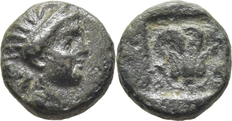 CARIA-RODAS. AE 12. Hacia el 400 a.C. Cabeza de Helios diademado. Flor dentro de...