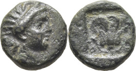CARIA-RODAS. AE 12. Hacia el 400 a.C. Pátina verde oscura