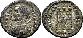 ROMA IMPERIO. Licinio. Follis. Nicomedia?. 316-317?. Restos de plateado original