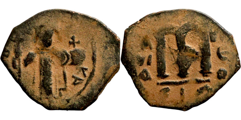 Constans II (641-668) Follis. Obverse: Imperial figure holding cross and globus ...