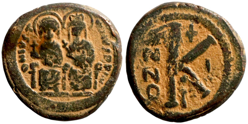 Justin II and Sophia (565-578) Half Follis Obverse: DN IVSTINVS PP AVG Justin an...