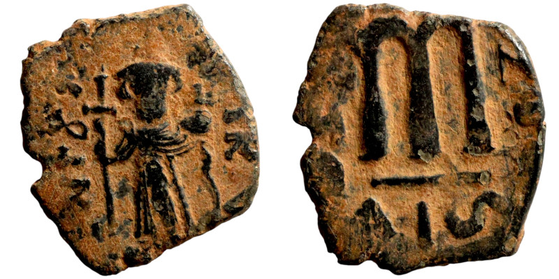 Constans II (641-668) Follis. Obverse: Imperial figure holding cross and globus ...