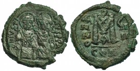 JUSTINO II. Follis. Constantinopla (570-571). SBB-360. Pátina verde. MBC+.
