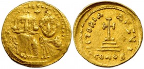 CONSTANS II Y CONSTANTINO IV. Sólido. Constantinopla, I (641-668). R/ Cruz sobre 3 gradas. SBB-959. Pequeñas marcas. MBC-.