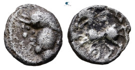 Central Gaul. Lingones 80-50 BC. 
Quinarius AR

13 mm, 1,77 g



Nearly Very Fine