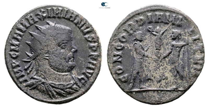 Maximianus Herculius AD 286-305. Cyzicus
Radiatus Æ

19 mm, 3,19 g



Ver...