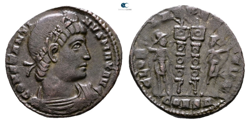 Constantine I the Great AD 306-337. Constantinople
Follis Æ

18 mm, 2,28 g
...