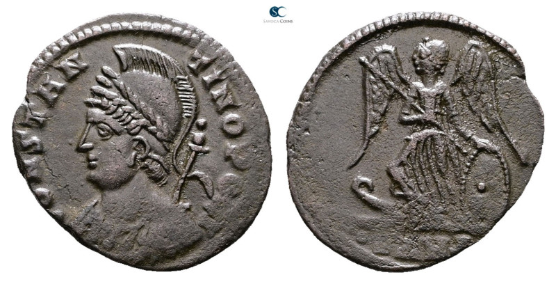 City Commemoratives AD 330-354. Heraclea
Follis Æ

19 mm, 1,95 g



Very ...