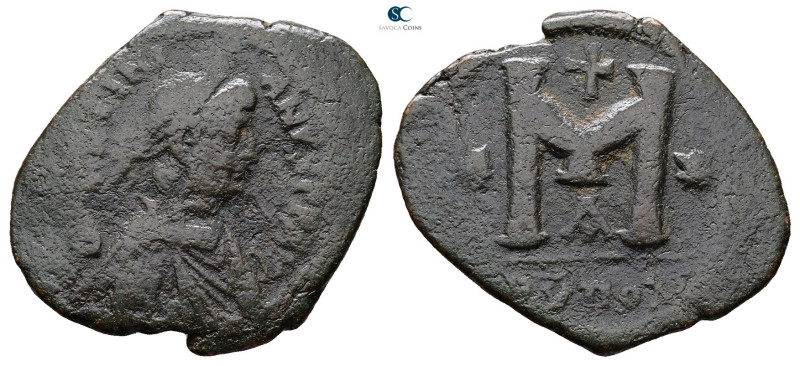 Justinian I AD 527-565. Antioch
Follis or 40 Nummi Æ

36 mm, 12,54 g



F...