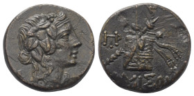 Pontos. Amisos.

 Bronze. Ca. 85 - 65 v. Chr.
Vs: Kopf des Dionysos mit Efeukranz rechts.
Rs: Cista mystica mit Pantherfell und Thyrsos, links im ...