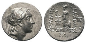 Königreich Kappadokien. Ariarathes V. (163 - 130 v. Chr.).

 Drachme (Silber). 130 / 129 v. Chr. (Jahr 33). Eusebeia.
Vs: Kopf des Ariarathes mit D...