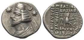 Arsakidisches Königreich Parthien. Orodes II. (57 - 38 v. Chr.).

 Drachme (Silber). Ekbatana.
Vs: Büste des Orodes mit Diadem links; im Feld oben ...