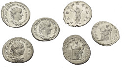 Römische Münzen - Lots. Kaiserzeit.


Lot (3 Stück, Silber): Antoniniane des Elagabalus (218 - 222 n. Chr.) und Gordianus III. (238 - 244 n. Chr.) ...