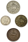 Welt - Lots.


Iran. Katcharen.
Mozaffar ad-Din Shah (1313 - 1324 H. / 1896 - 1907).

Lot (4 Stück, Silber / Kupfer / Kupfer-Nickel): 1/4 Riyal ...