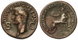 Roman Coins: Roman Empire
Dupondio. 37-41 d.C. AUGUSTO. Anv.: DIVVS AVGVSTVS S. C. Cabeza radiada a izquierda. Rev.: CONSENSV SENAT. ET. EQ. ORDIN. P...