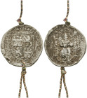 Spanish Monarchy: Philip III
Sello pendiente de documento en plomo. (1598-1621). Anv.: Figura del monarca entronizado de frente, con espada y mundo, ...