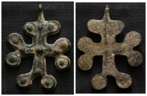 Weight 3,93 gr - Diameter 33 mm. BYZANTINE EMPIRE. BRONZE CROSS.(8th-10th century).Ae. Material : Bronze.