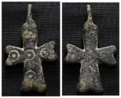 Weight 4,55 gr - Diameter 29 mm. BYZANTINE EMPIRE. BRONZE CROSS.(8th-10th century).Ae. Material : Bronze.