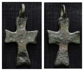 Weight 1,62 gr - Diameter 26 mm. BYZANTINE EMPIRE. BRONZE CROSS.(8th-10th century).Ae. Material : Bronze.