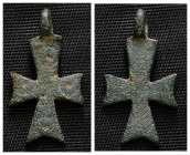 Weight 1,70 gr - Diameter 25 mm. BYZANTINE EMPIRE. BRONZE CROSS.(8th-10th century).Ae. Material : Bronze.