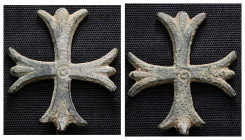 Weight 4,08 gr - Diameter 32 mm. BYZANTINE EMPIRE. BRONZE CROSS.(8th-10th century).Ae. Material : Bronze.