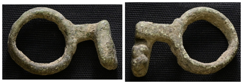 Weight 13,72 gr - Diameter 31 mm. ANCIENT ROMAN BRONZE KEY.(3rd–4th centuries).A...