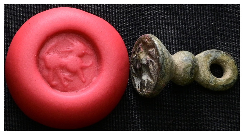 Ancient Bronze Seal. Weight 6,35 gr - Diameter 20 mm.