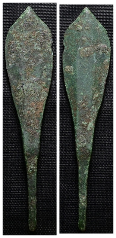 ANCIENT ROMAN BRONZE ARROW HEADS.(Circa 2 th Century). Weight 11,22 gr - Diamete...