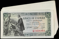 Lote 31 billetes 5 Pesetas. 15 Junio 1945. Capitulaciones de Santa Fe. Serie G. Todos correlativos. (Esquinas algo dobladas, arrugas). A EXAMINAR. Ed-...